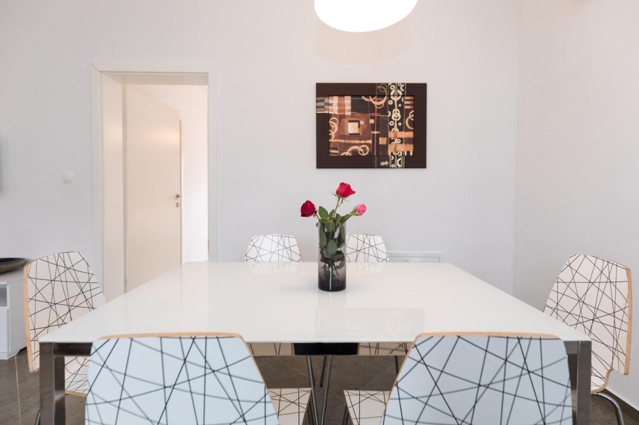 קרק Apartmani Laura Krk מראה חיצוני תמונה